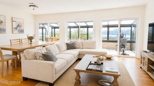 300 Gorge Road 53, Cliffside Park, NJ 07010