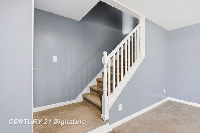 8433 Waxwing Drive, Freeland, MI 48623