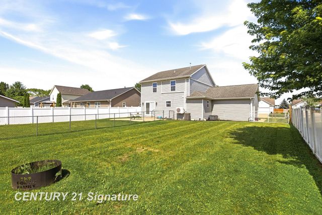 8433 Waxwing Drive, Freeland, MI 48623
