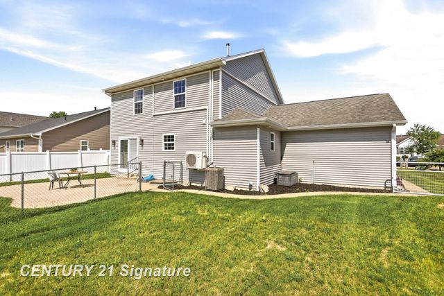 8433 Waxwing Drive, Freeland, MI 48623