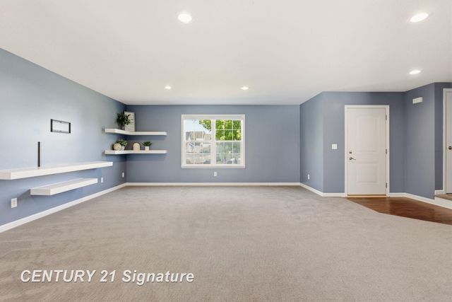 8433 Waxwing Drive, Freeland, MI 48623