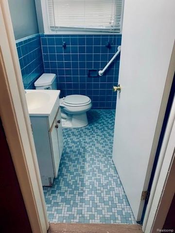 14611 Jacob Avenue, Eastpointe, MI 48021