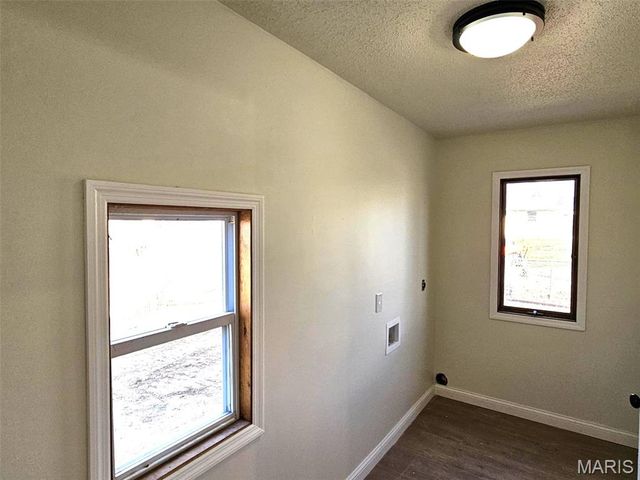 31 Pebblestone Court, Troy, MO 63379