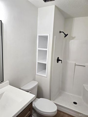 31 Pebblestone Court, Troy, MO 63379