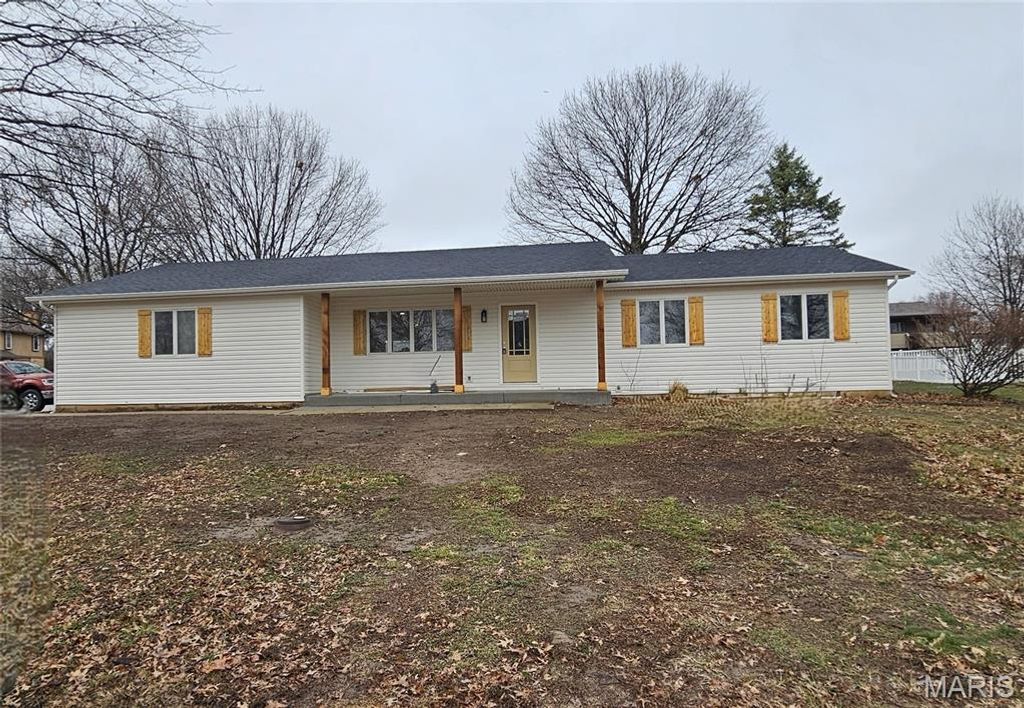 31 Pebblestone Court, Troy, MO 63379