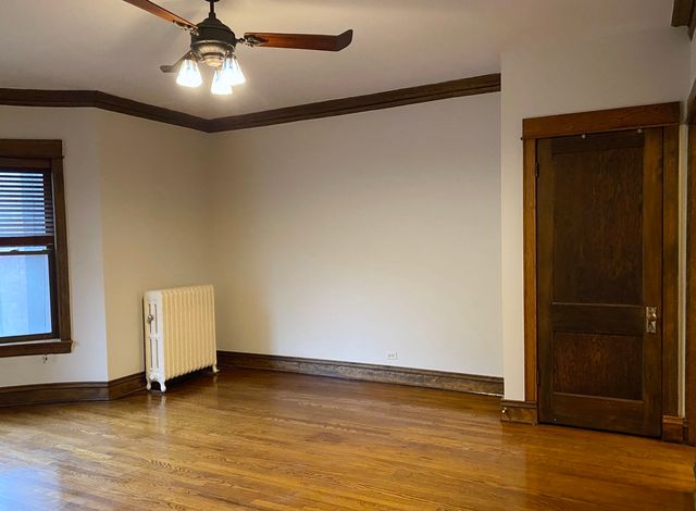 909 W Gordon Terrace 1, Chicago, IL 60613