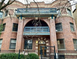 909 W Gordon Terrace 1, Chicago, IL 60613