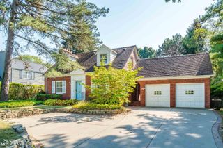 245 Moross Rd Road, Grosse Pointe Farms, MI 48236