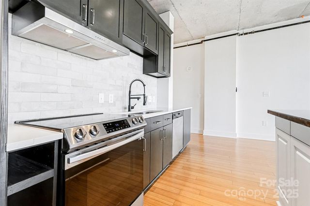 505 E 6th Street 1003, Charlotte, NC 28202