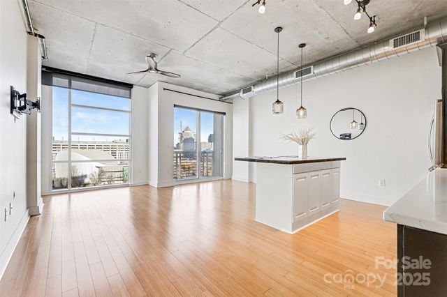 505 E 6th Street 1003, Charlotte, NC 28202