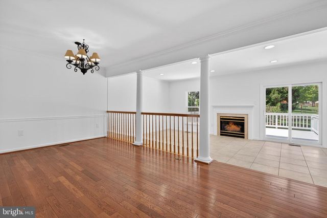 9000 FALCON GLEN CT, Bristow, VA 20136