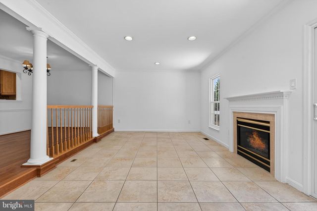9000 FALCON GLEN CT, Bristow, VA 20136