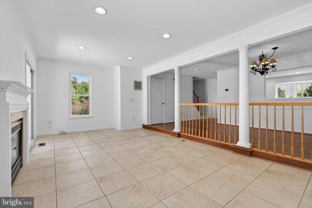 9000 FALCON GLEN CT, Bristow, VA 20136