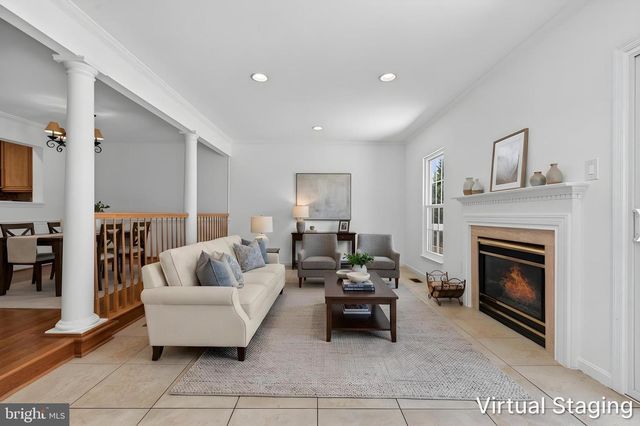 9000 FALCON GLEN CT, Bristow, VA 20136