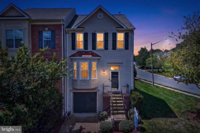 9000 FALCON GLEN CT, Bristow, VA 20136