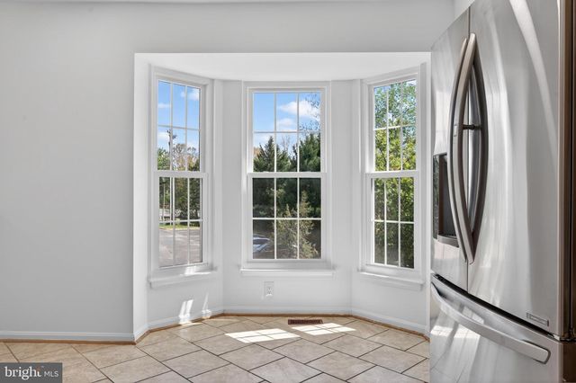 9000 FALCON GLEN CT, Bristow, VA 20136