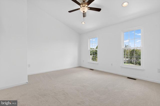 9000 FALCON GLEN CT, Bristow, VA 20136