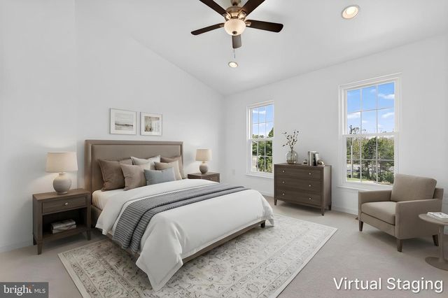9000 FALCON GLEN CT, Bristow, VA 20136