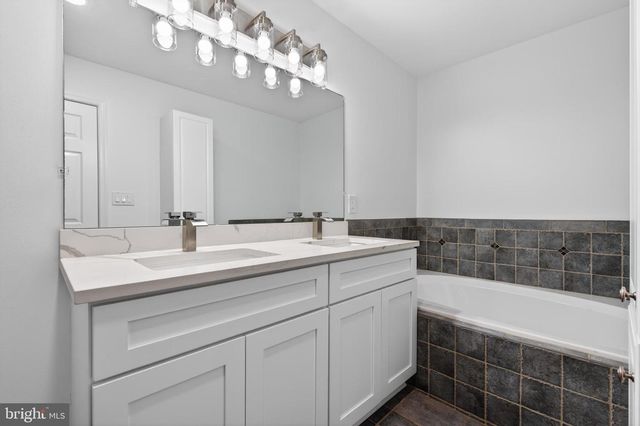 9000 FALCON GLEN CT, Bristow, VA 20136