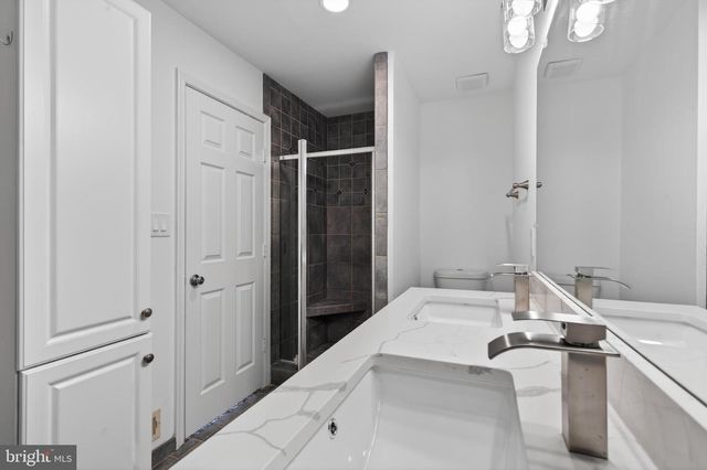 9000 FALCON GLEN CT, Bristow, VA 20136