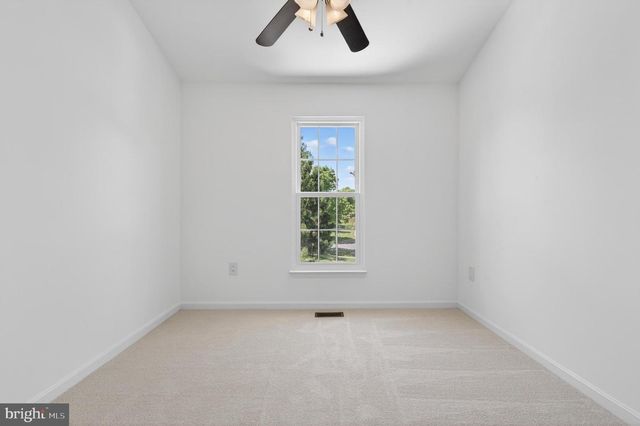 9000 FALCON GLEN CT, Bristow, VA 20136