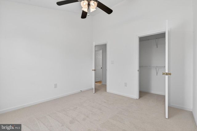 9000 FALCON GLEN CT, Bristow, VA 20136