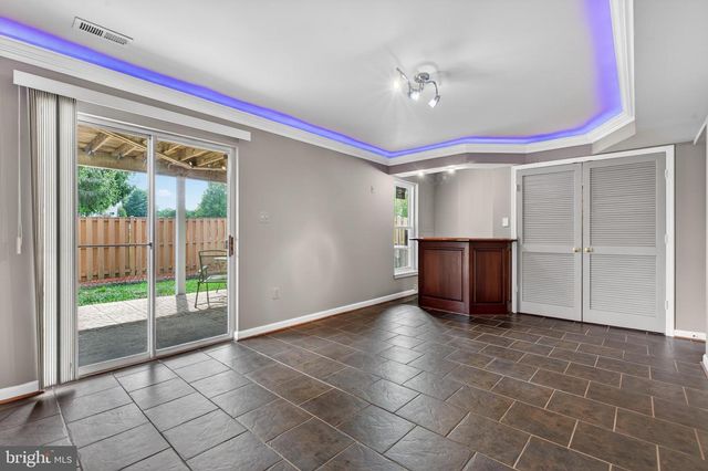 9000 FALCON GLEN CT, Bristow, VA 20136