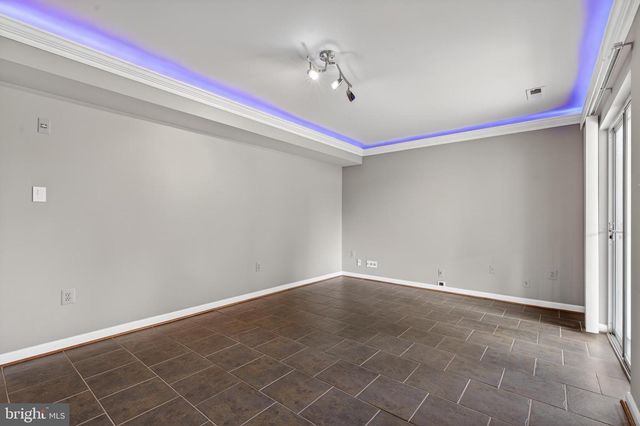 9000 FALCON GLEN CT, Bristow, VA 20136