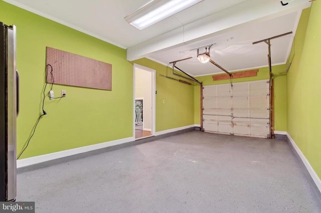 9000 FALCON GLEN CT, Bristow, VA 20136