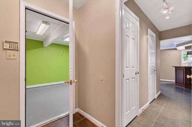 9000 FALCON GLEN CT, Bristow, VA 20136