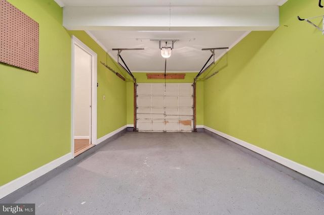 9000 FALCON GLEN CT, Bristow, VA 20136