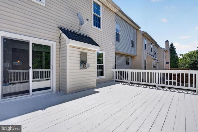 9000 FALCON GLEN CT, Bristow, VA 20136