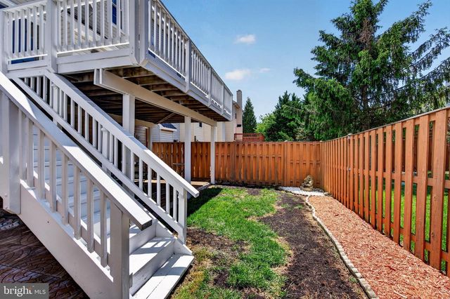 9000 FALCON GLEN CT, Bristow, VA 20136