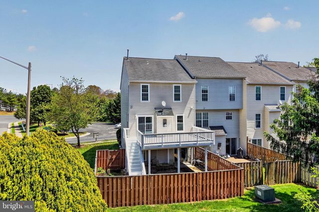 9000 FALCON GLEN CT, Bristow, VA 20136