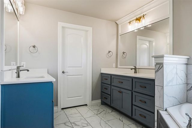 4304 NW 155th Place, Edmond, OK 73013