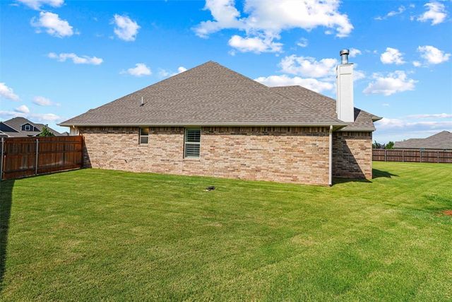 4304 NW 155th Place, Edmond, OK 73013
