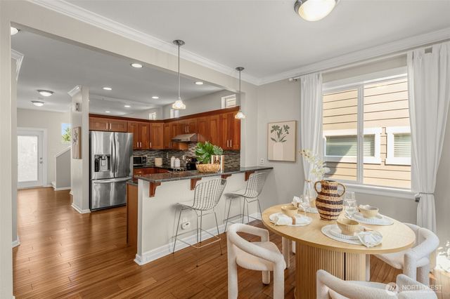 1919 25th Avenue NE, Issaquah, WA 98029