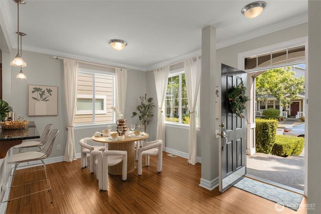 1919 25th Avenue NE, Issaquah, WA 98029