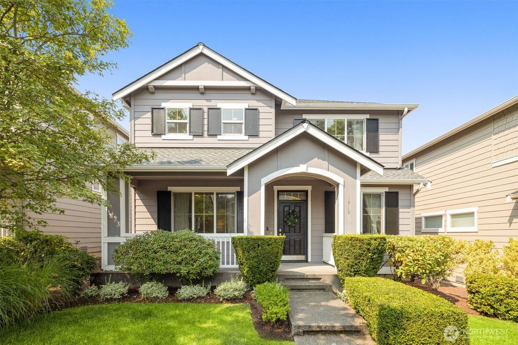 1919 25th Avenue NE, Issaquah, WA 98029