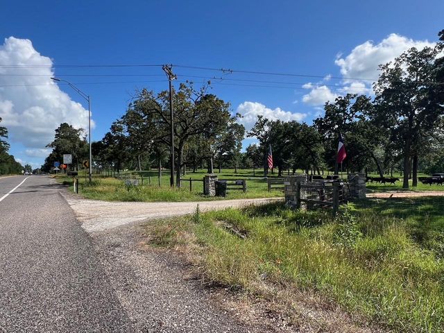 22349 Fm 359 Road, Hempstead, TX 77445