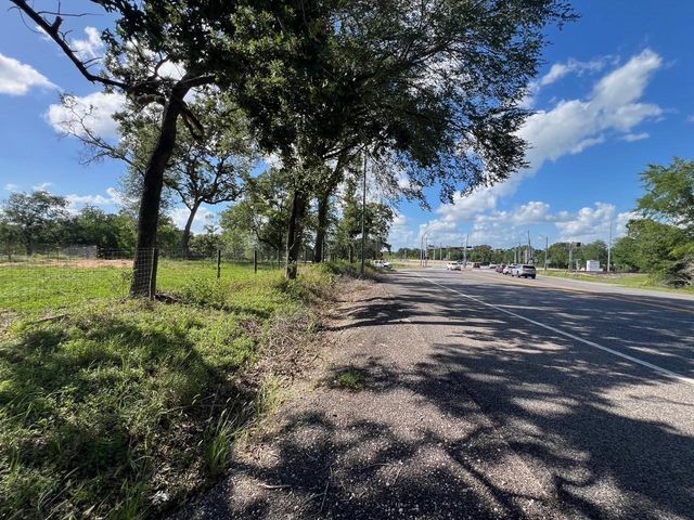 22349 Fm 359 Road, Hempstead, TX 77445