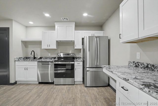 817 Henshaw Avenue, Sapulpa, OK 74066