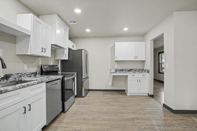 817 Henshaw Avenue, Sapulpa, OK 74066