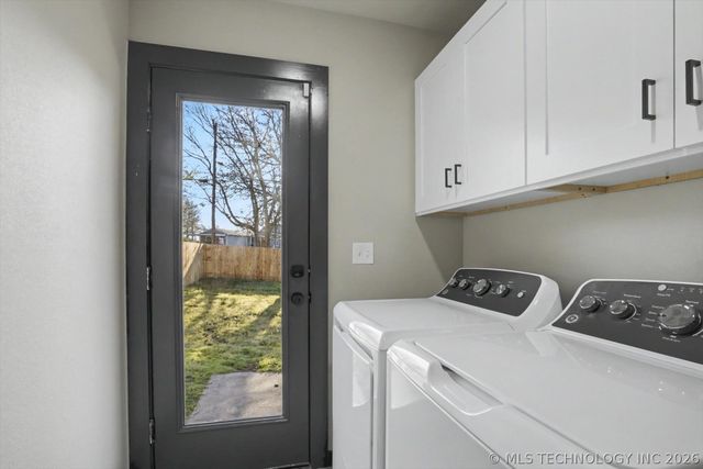 817 Henshaw Avenue, Sapulpa, OK 74066