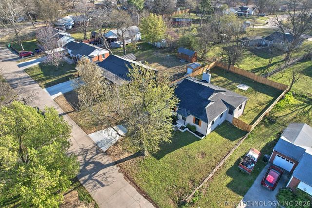 817 Henshaw Avenue, Sapulpa, OK 74066