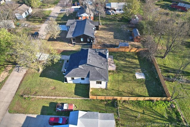 817 Henshaw Avenue, Sapulpa, OK 74066