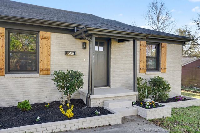 817 Henshaw Avenue, Sapulpa, OK 74066