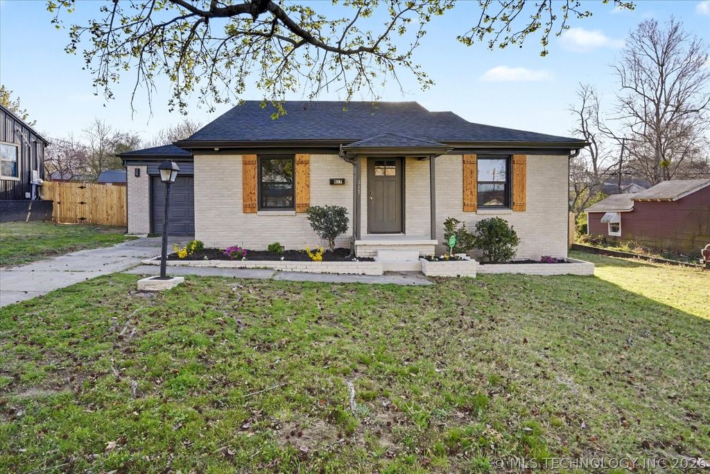 817 Henshaw Avenue, Sapulpa, OK 74066