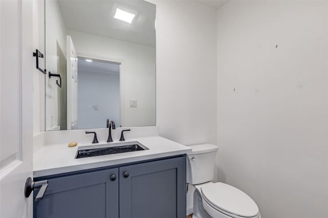 11127 Pinehurst DR C, Austin, TX 78747