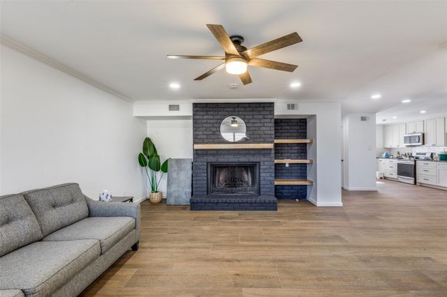 11127 Pinehurst DR C, Austin, TX 78747